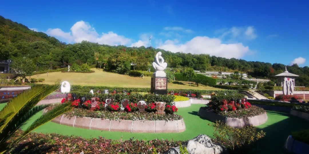 亮点 | 这座陵园入选省级节地生态埋葬树模点，，，，，绝非无意