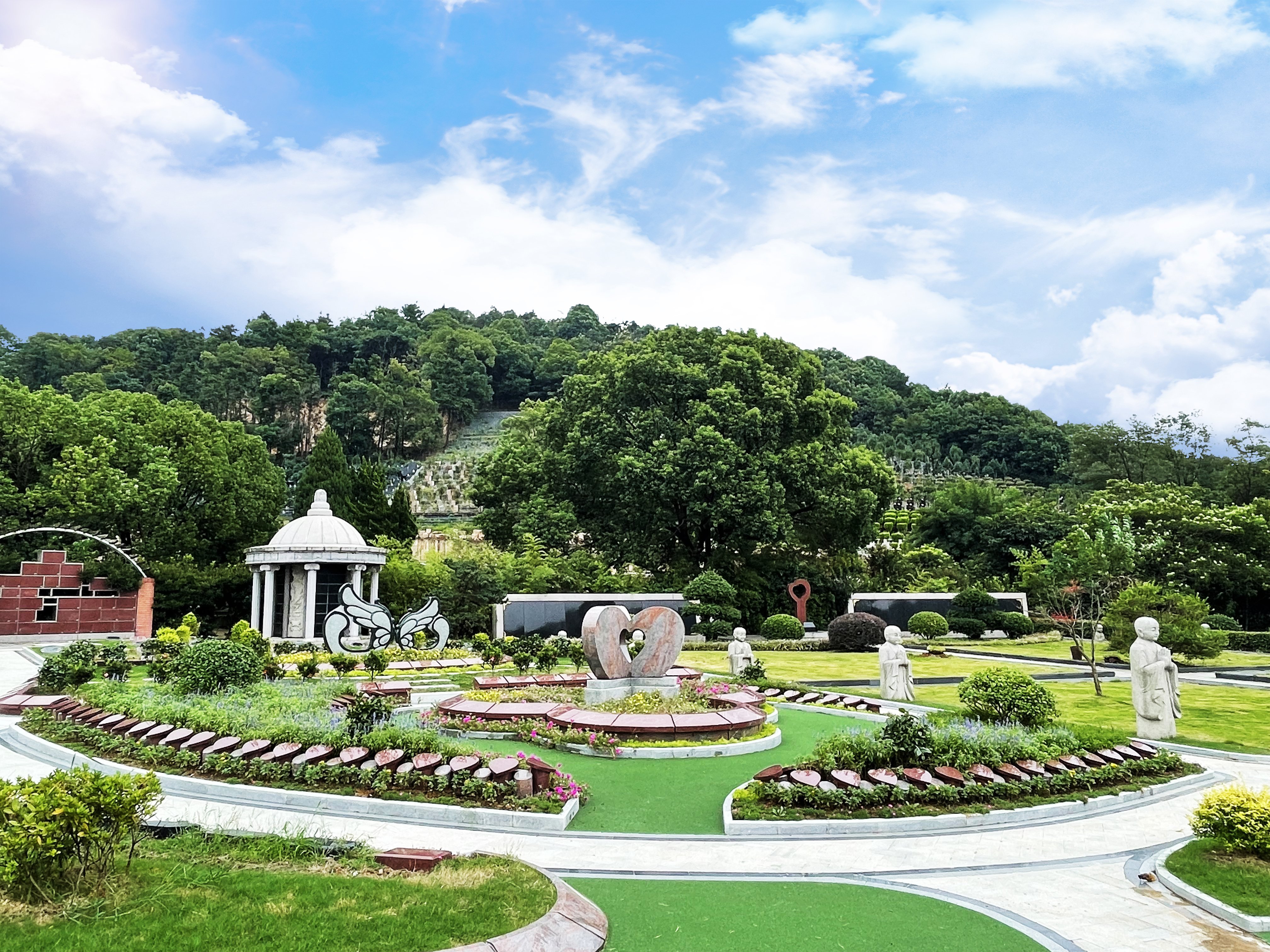 现代墓园与古板墓园有什么区别？？？？？？